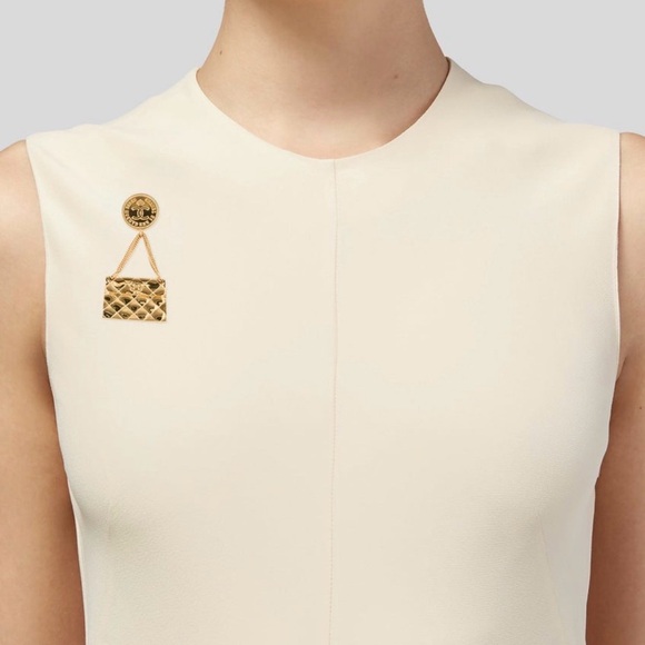 CHANEL | Brooch- Authentic Gold Quilted CC Purse / Bag Pin - Picture 3 of 5